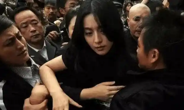 官宣范冰冰突然结婚了老公还是圈内大佬