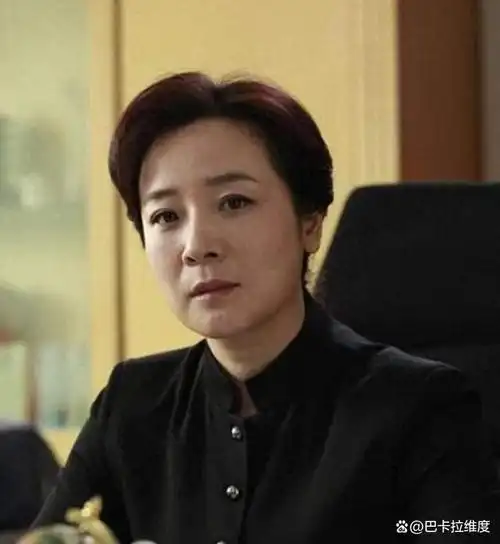 陈小艺结婚24年分居12年多次出轨小鲜肉丈夫坐轮椅也不离婚