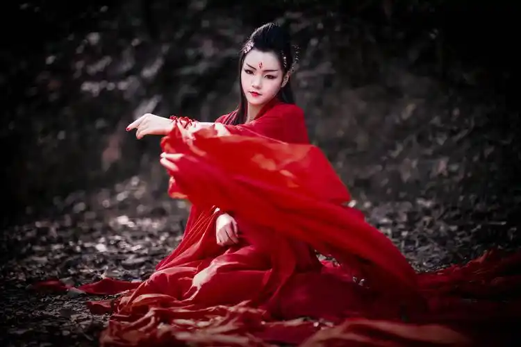 木木 在最不卖萌网的cosplay作品彼岸花拟人