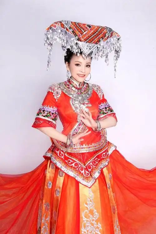 p data-id="gnvii9sxgl">唐彩妹,壮族,9月15日出生于 a target="