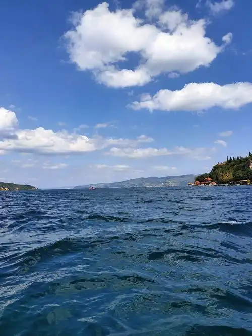 最美风景在路上～抚仙湖