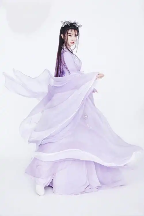 古装剧里的景甜,白色劲装英姿飒爽 紫色纱裙甜美可人!网友:都美