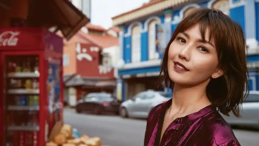 皇包车中文包车游 #名人城市指南#「循着孙燕姿的足迹探索新加坡」在