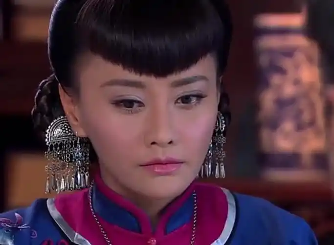 大丫鬟大结局暖心男安慰悲情女忘了他,不料她想和暖心男在一起-影视综