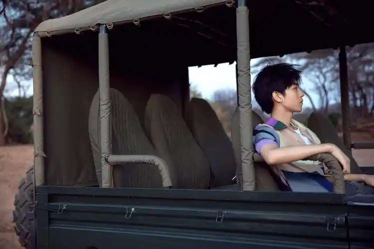 王俊凯肯尼亚写真图集温暖的少年啊你是这个世界上最美好的存在67