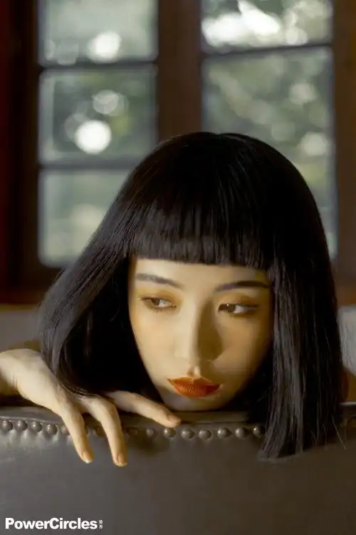 戴萌齐刘海复古大片写真图片44