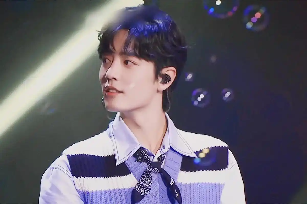 帅到没有词语形容#肖战 #抖音小助手 #手机壁纸  - 抖音