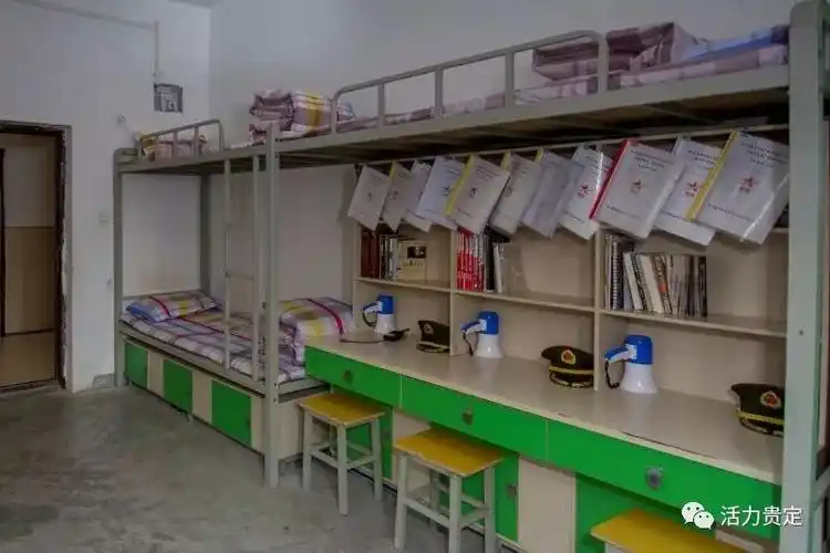 媒体看教育追求卓越薪火相传立德树人贵定树人实验中学