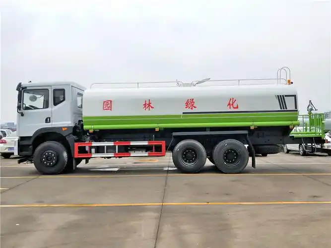 东风t5后双桥20吨洒水车图片点击查看大图选装配置:可选30-40米喷雾