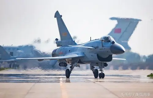 更高更强,中国歼-10c战斗机高清大图