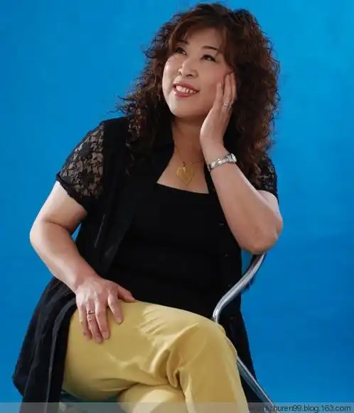 熟女的妖冶 - 金满堂 - 南书房