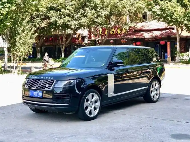 【厦门】2020年4月 路虎 揽胜 2020款 3.0 l6 传世加长版 手自一体