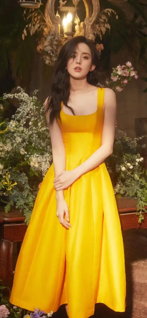 这组古力娜扎礼服壁纸太赞了__财经头条