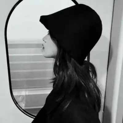 尧/黑白女头/我始终不是那个值得_女生头像_我要个性网