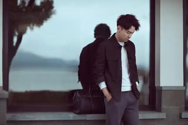 黄金大劫案上映7年后,雷佳音成一线演员,她的新电影票房仅55万