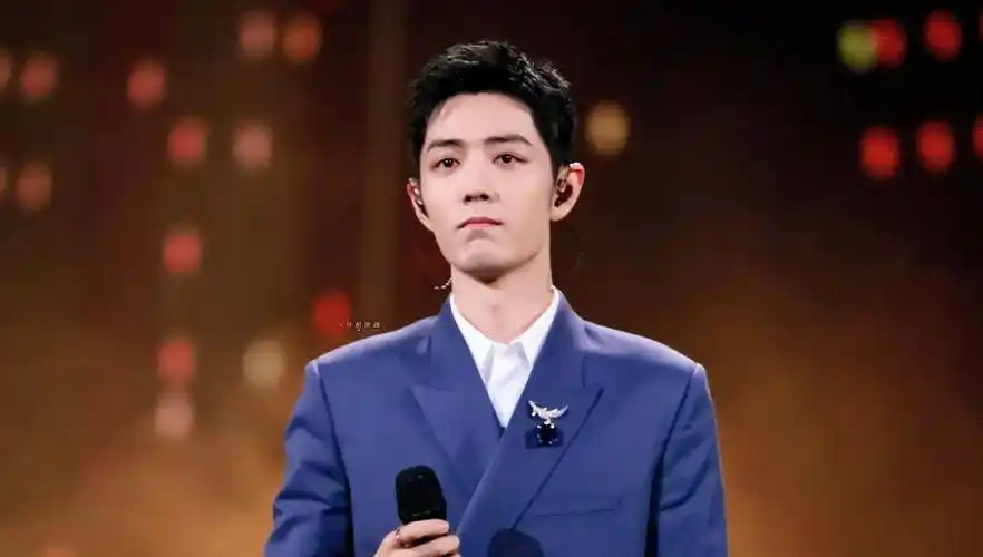 红海两周年记:那些被忽略的细节,是肖战无法掩饰的情感表露_观众_路人