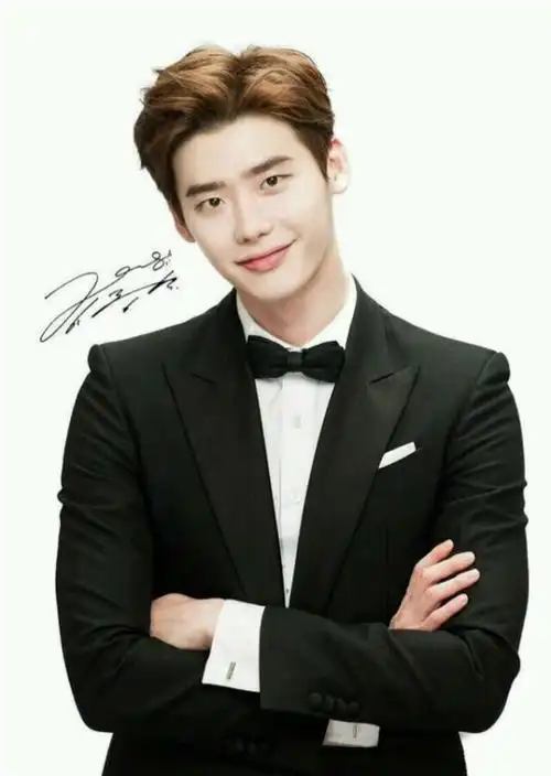 李钟硕  附上几张图