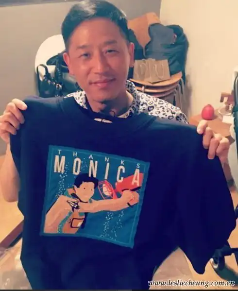 获赠张国荣漫画tee 唐鹤德《monica》歌词谢有心人[11/24/2016]