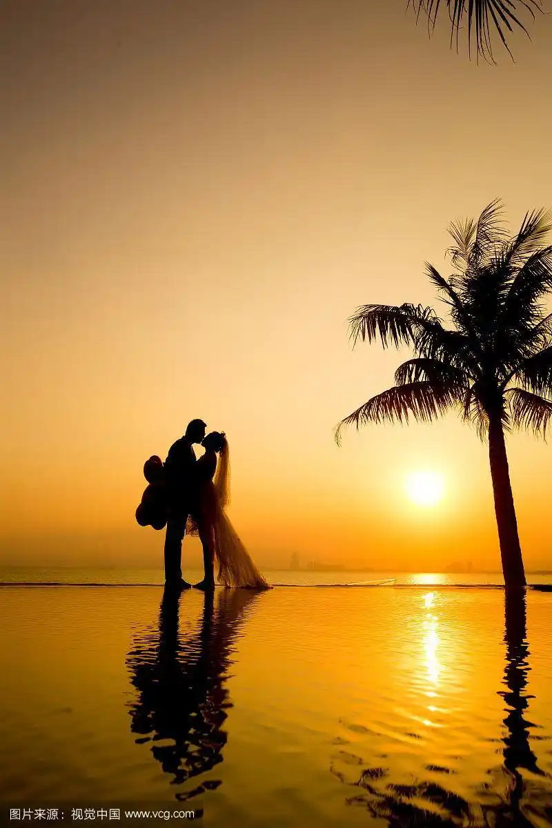 夕阳下的恋人