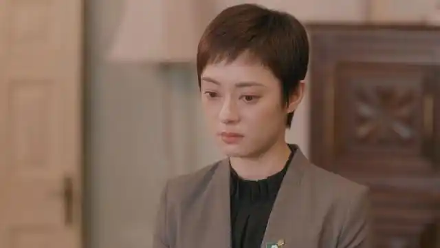 孙俪演的房似锦有气质,穿着很得体