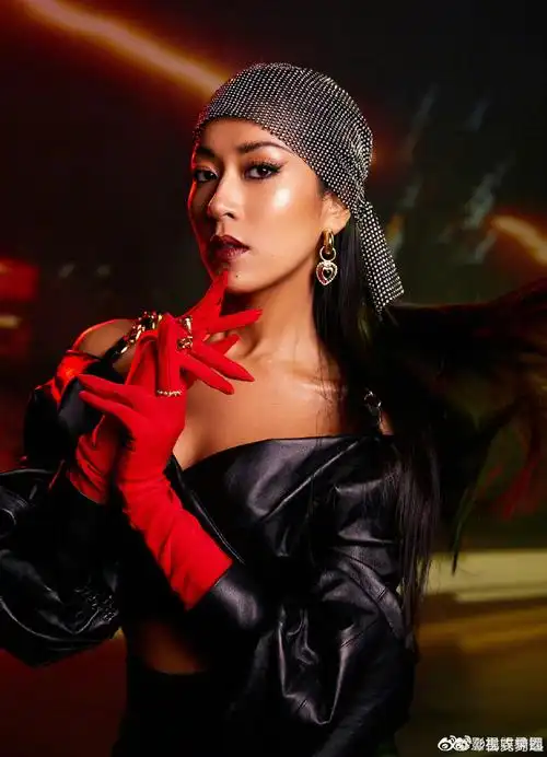 吉克隽逸出道十年造型变化##吉克隽逸舞台造型好绝