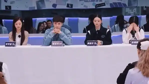 没想到张艺兴在节目上的一个举动让内娱多少男明星自愧不如