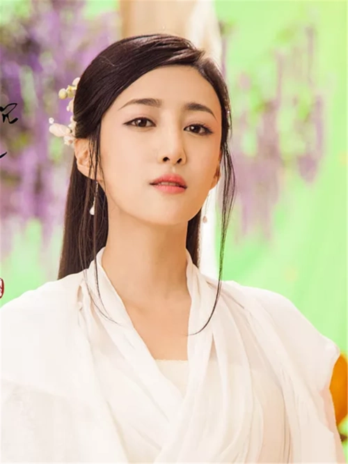 军嫂文:重生醒来已是军嫂,两个萌娃闹着吃奶,少校竟成全职奶爸