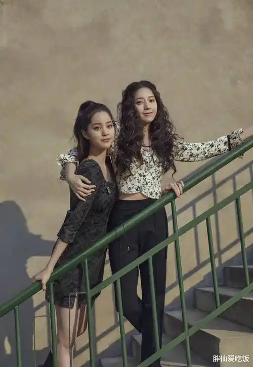 欧阳娜娜长大了,晒海边泳衣照,身材"超常时尚"_陈伟霆_范丞丞_节目