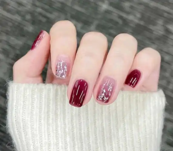 2022最新显白亮片指甲款式