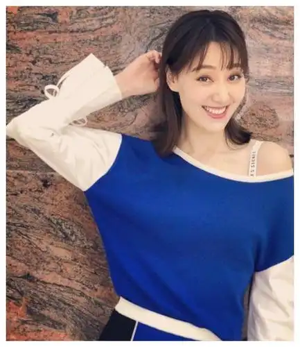 与李咏搭档央视主持人走红的王冠,被"辞退"后回原单位失去人气