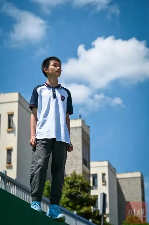 震生14岁了青春少年正向上