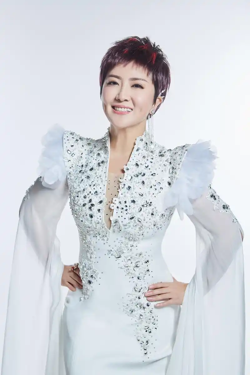 data-lemmaid="43862">蒙汉 /a>混血儿,中国内地女歌手,新派女中音