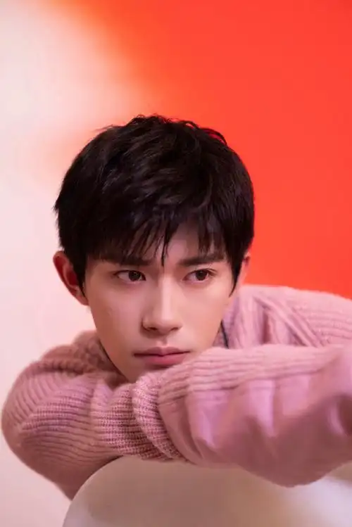 易烊千玺代言瑞幸咖啡##四字 易烊千玺 yyqx 四字弟弟