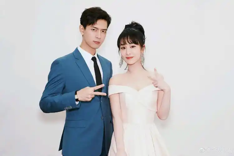 关于杨紫李现的甜蜜故事