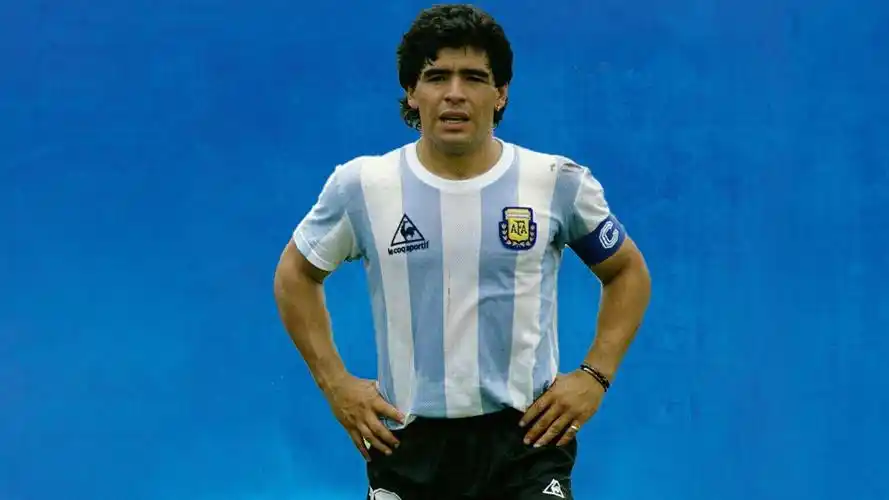 传奇球王!马拉多纳世界杯精彩进球,阿根廷足球最伟大的球星