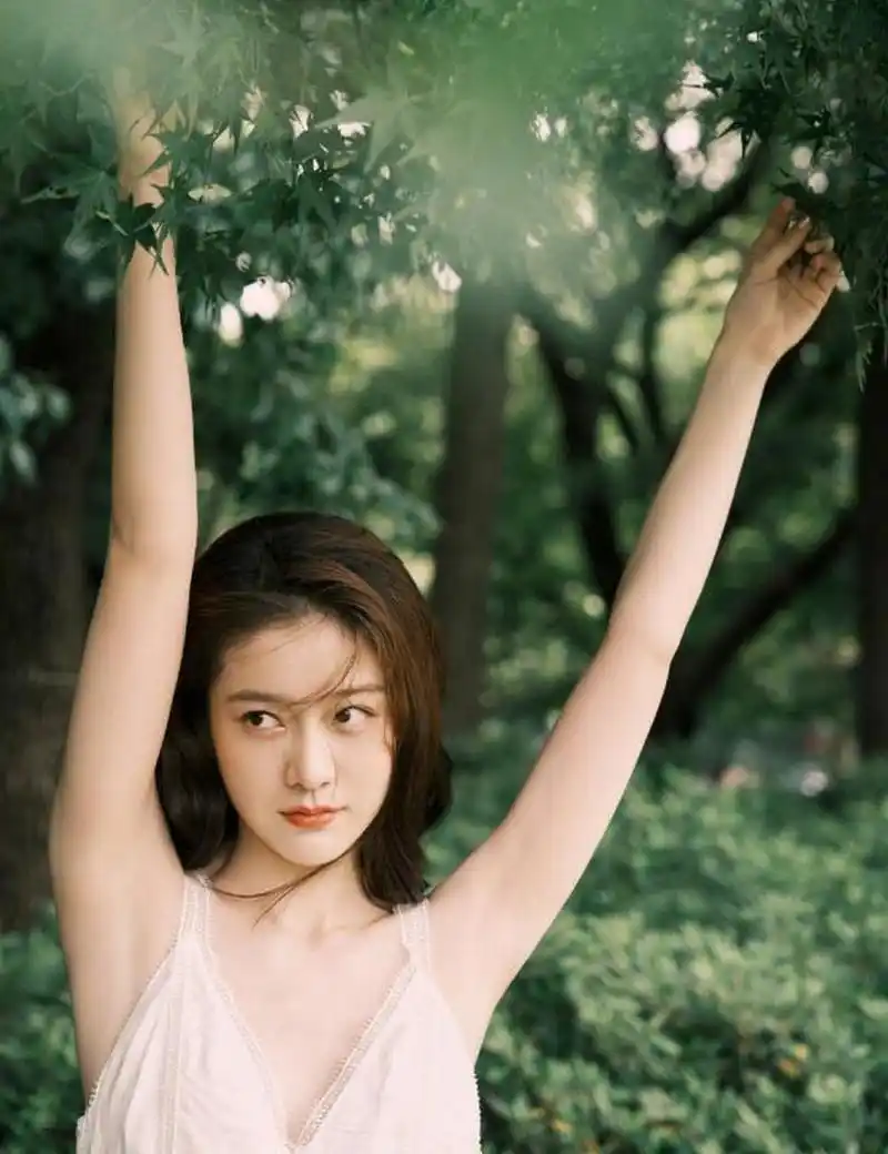 清纯可爱,甜美迷人的#张雪迎# 雪肤玉貌,青春靓丽,冰清玉洁,亭亭玉立