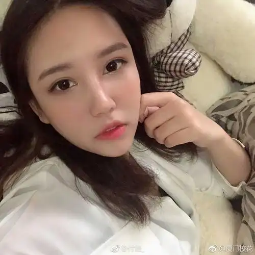 她叫付涵00年中央戏剧学院18级新生身高172cm狮子座