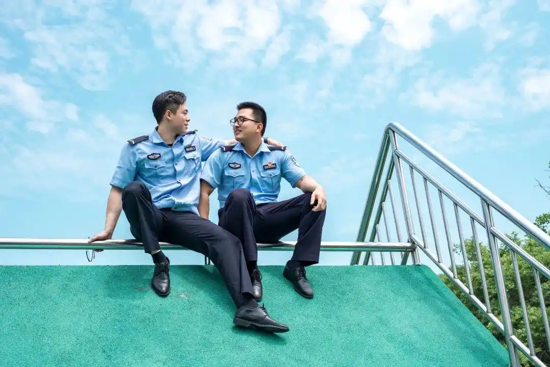 graduation让韶华之绚烂熠熠生辉让藏蓝青春定格在此处记录下这片珍贵