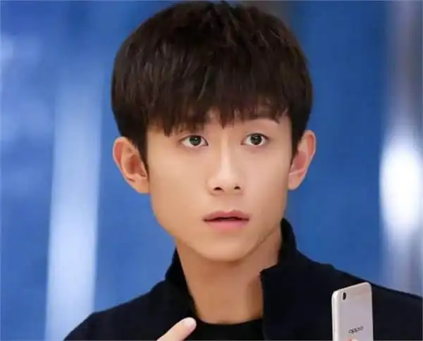 92年的张一山,92年的迪丽热巴,92年的周冬雨,都比不上她