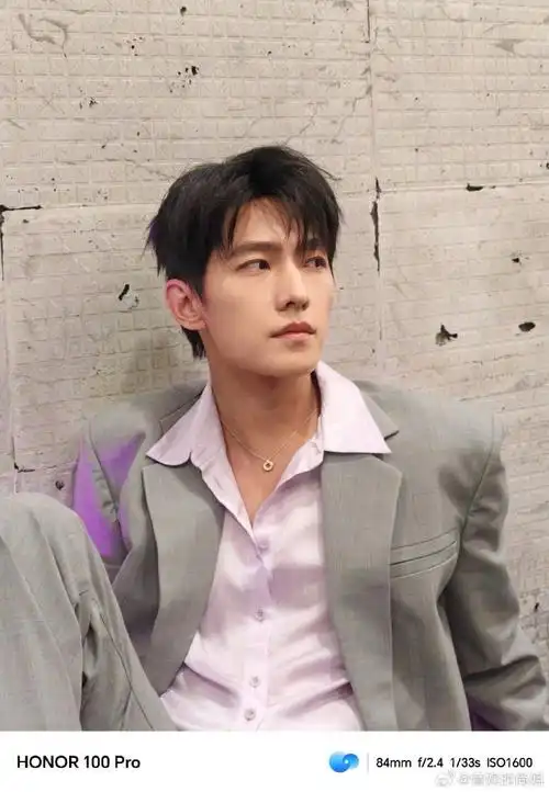 杨洋矜贵感#看到杨洋发布会的西装造型特别喜欢他现在的状态,尤其