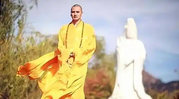 中国最帅和尚释明心:看破红尘放弃铁饭碗,半路出家亦