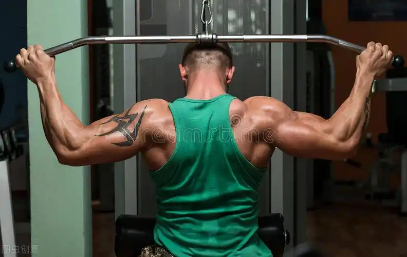 有3个极好的简单练习来增强你的背部肌肉.