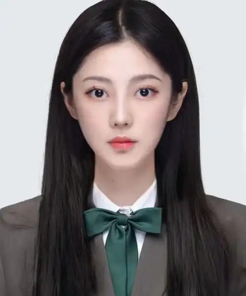 女生记住这几个"小心机",上镜瘦脸还好看