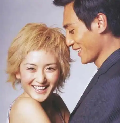 谢娜出书《娜写年华》揭秘和刘烨的恋情