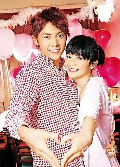 蔡卓妍的前任老公是谁