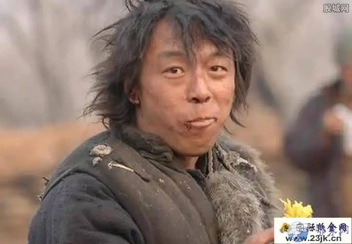 长相经常被"吐槽",殊不知这张辨识度极高的脸,在这个"丑男当道"的时代