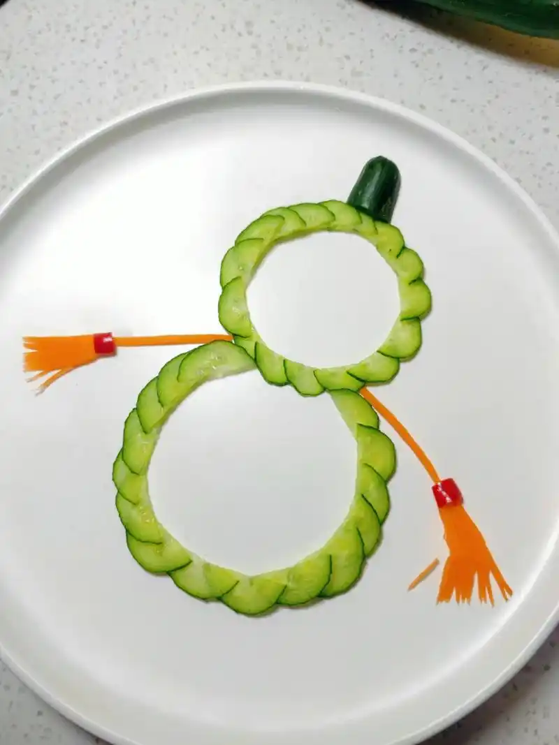 【黄瓜围边盘饰2】九宫格95家宴摆盘收藏  2022快结束96了,总结了