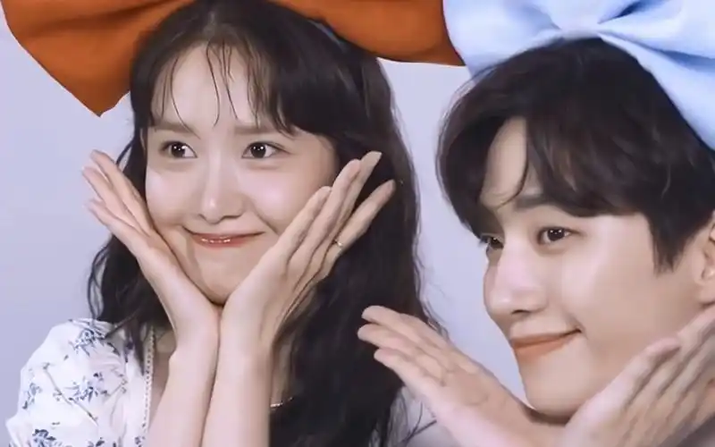 林允儿x李俊昊"反正他会陪她 戴她想带的发箍!""拍照主打妇唱夫随～"