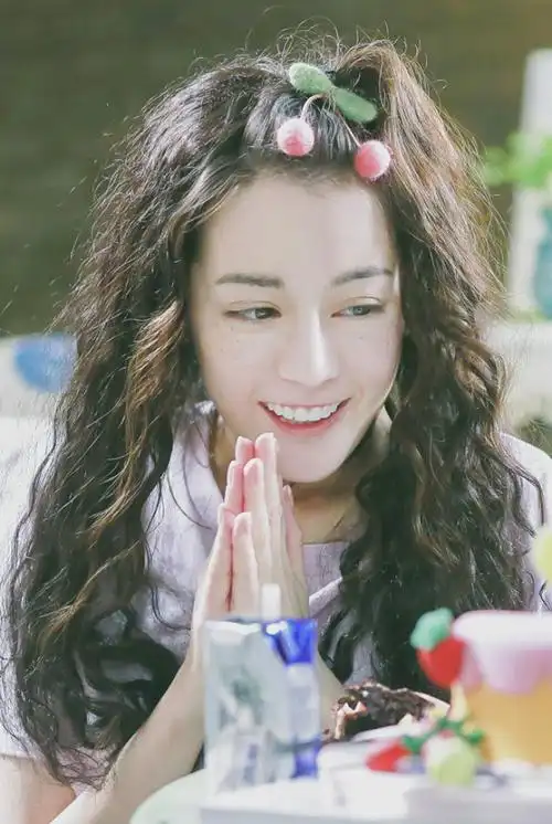 迪丽热巴漂亮的李慧珍