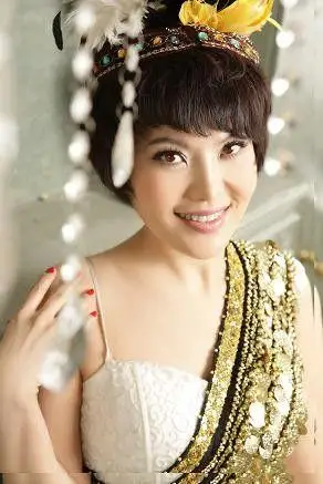 著名歌手蒙古之花乌兰图雅《凤凰飞》助阵蒙元文化